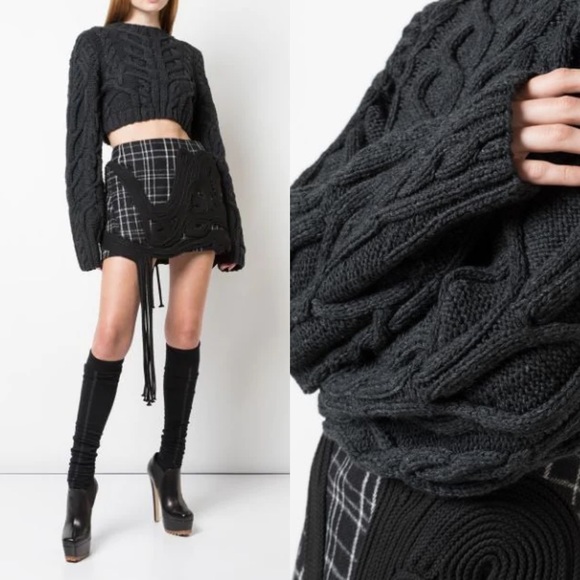 Vera Wang Cropped Cable Knit Fisherman Sweater Black - Picture 5 of 6